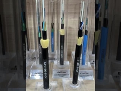 كابل ADSS (الكهربائي الكامل الدعم الذاتي)